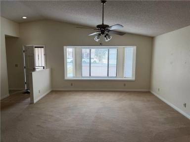 Main picture of 15031 Blue Grass Dr