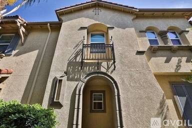 Main picture of 425 S Meadowbrook Dr Townhomes
