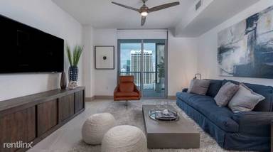 Main picture of 400 SE 2nd Ave