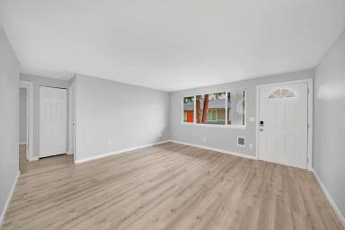 Main picture of 4085 SW 160th Ave