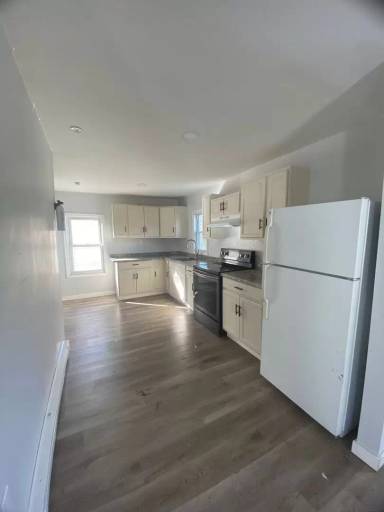 Main picture of 1380 Main St