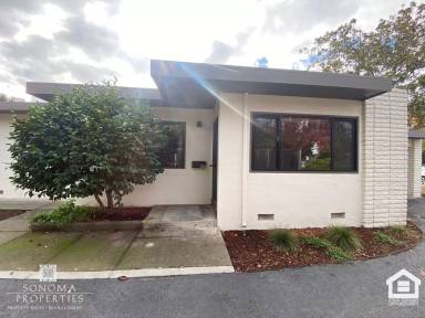 Main picture of 530 3rd St W