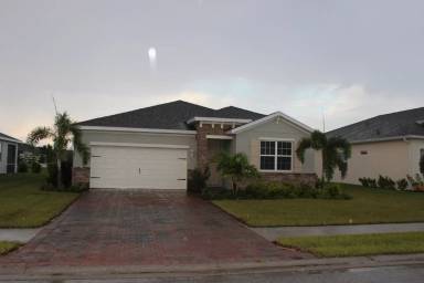 Main picture of 3132 Amadora Cir