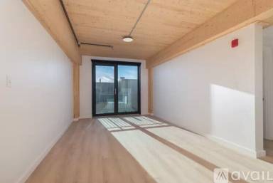 Main picture of 11 E Lenox St