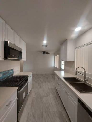 Main picture of 15622 Avenida Monteflora