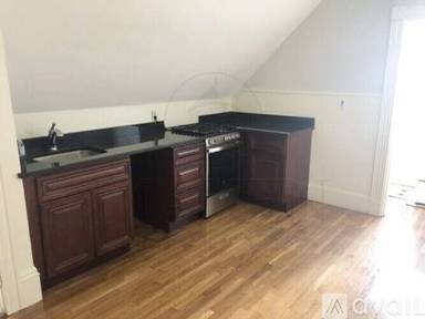Main picture of 127 Summer St