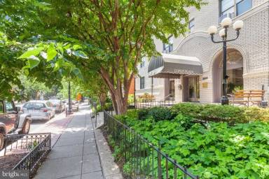 Main picture of Copley Plaza Co-Op