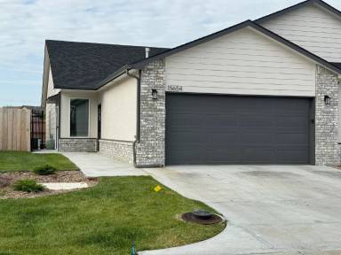 Main picture of 15654 E 21st Ct N