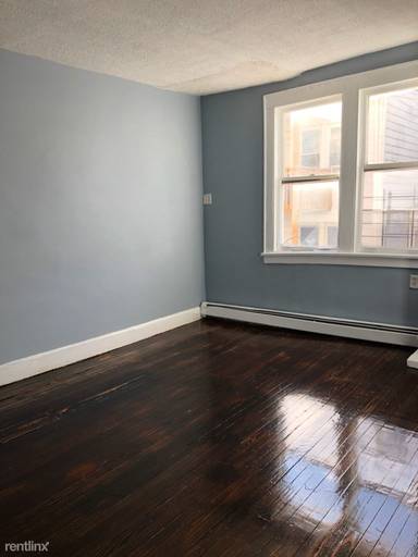 Main picture of 48 Oak St