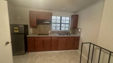Main picture of 425 Hawthorne St