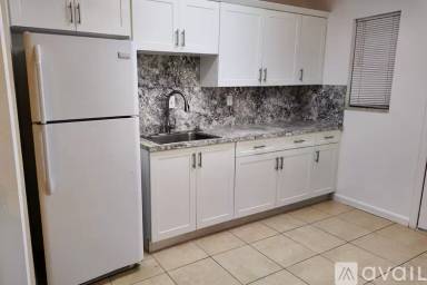Main picture of 1900 W 54th St