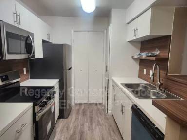 Main picture of Regency Gardens Condos