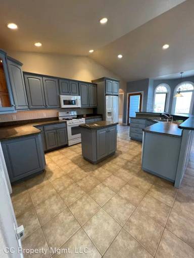 Main picture of 1124 Alta Vista Dr
