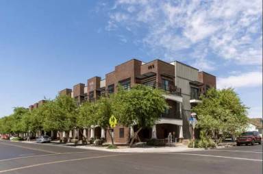 Main picture of 475 N 9th St