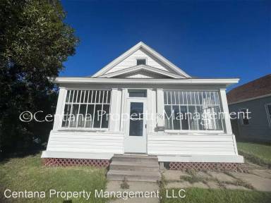 Main picture of 1626 S Warren Ave