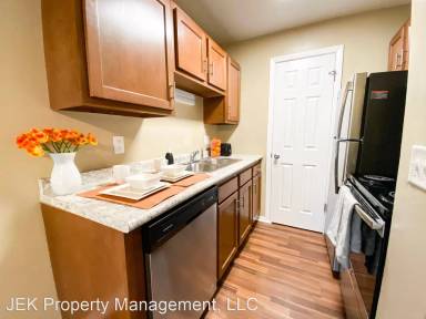 Main picture of 1029 W Badger Rd
