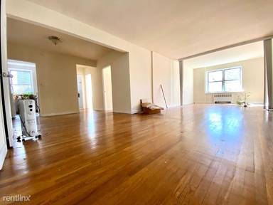 Main picture of 6421 Booth St