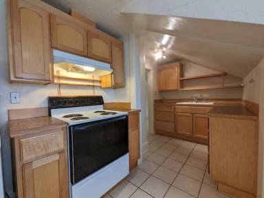 Main picture of 487 Madison St