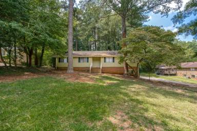 Main picture of 4802 Valley Dale Dr SW