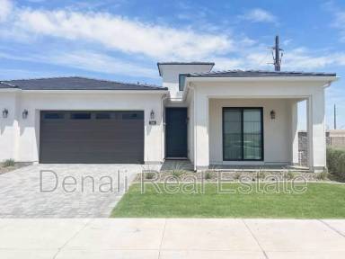 Main picture of 2660 E Longhorn Ct