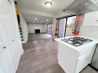 Main picture of 144 E Lincoln Rd