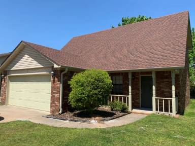 Main picture of 407 Valley Dr