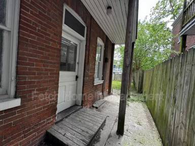 Main picture of 504 W King St