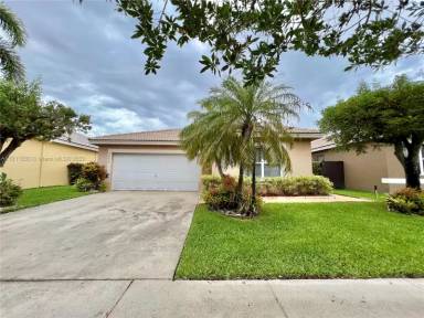 Main picture of 7557 SW 164th Ct