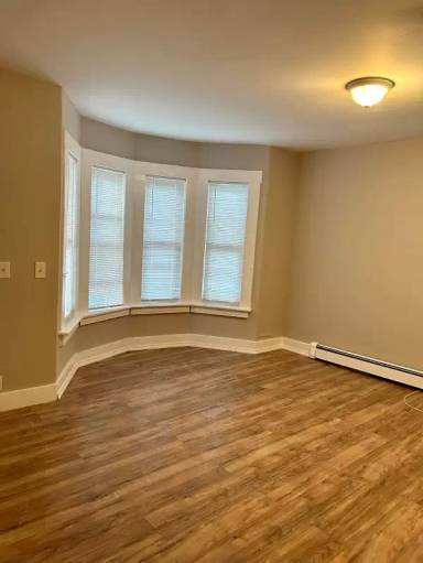 Main picture of 900 Lakeview Ave