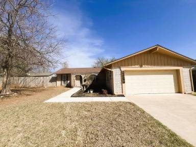 Main picture of 2601 SE 50th St