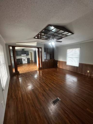 Main picture of 33230 Walker North Rd