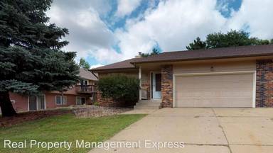 Main picture of 504 E 57th St