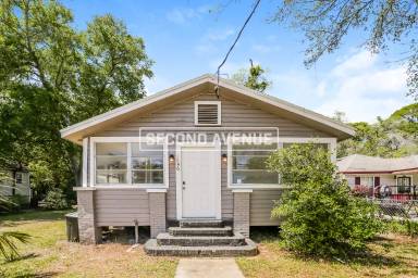 Main picture of 1546 Van Buren St