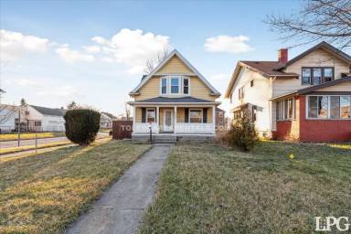 Main picture of 4437 Lewis Ave