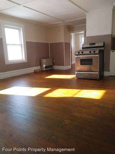 Main picture of 94 Portland St