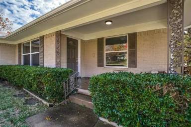 Main picture of 9840 Lanshire Dr