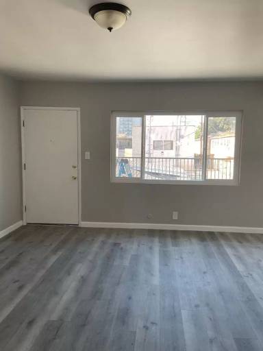 Main picture of 7144 Seville Ave