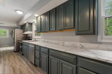 Main picture of 1512 W North Shore Dr