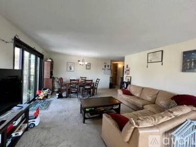 Main picture of 80 Pleasant St