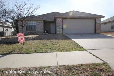 Main picture of 2907 Thoroughbred Dr