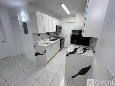 Main picture of 1709 NW 8th Ct