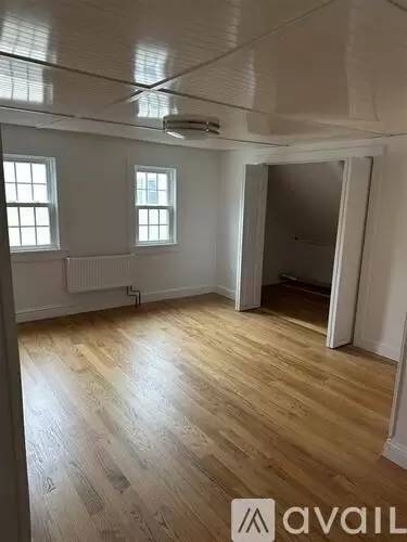 Main picture of 24 York St