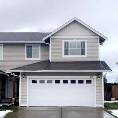 Main picture of 2200 Greenview Cir