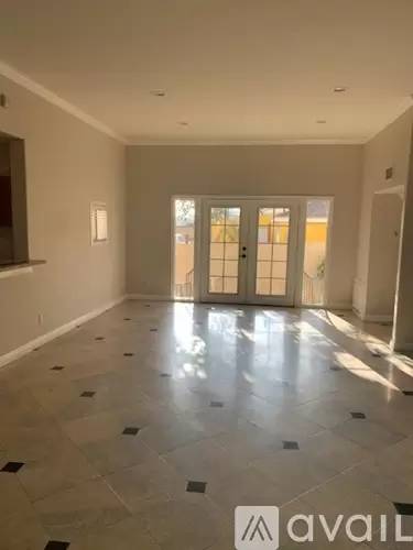 Main picture of 18001 Burbank Blvd