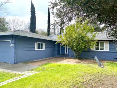 Main picture of 811 Anderson Rd