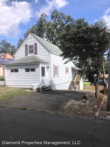 Main picture of 62 Ojibwa Rd