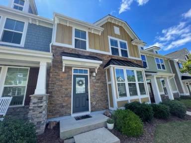Main picture of 1045 Semora Ln