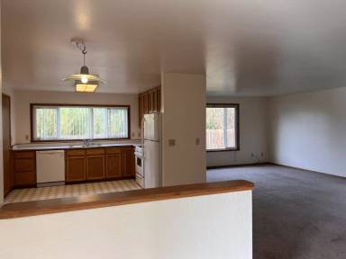 Main picture of 1120 Spear Ave
