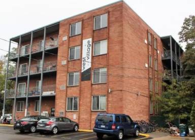 Main picture of 400 Hillside Ct
