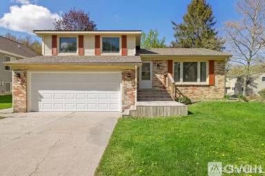 Main picture of 2513 Longmeadow St NW